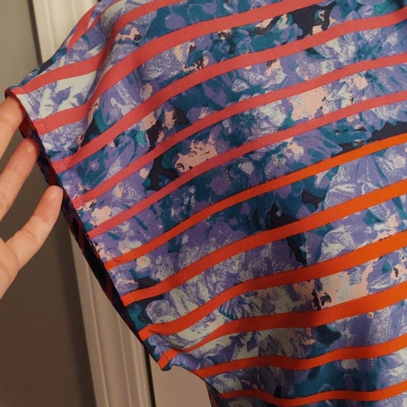 Banana Republic Floral/Striped Blouse sz S - Picture 2 of 8